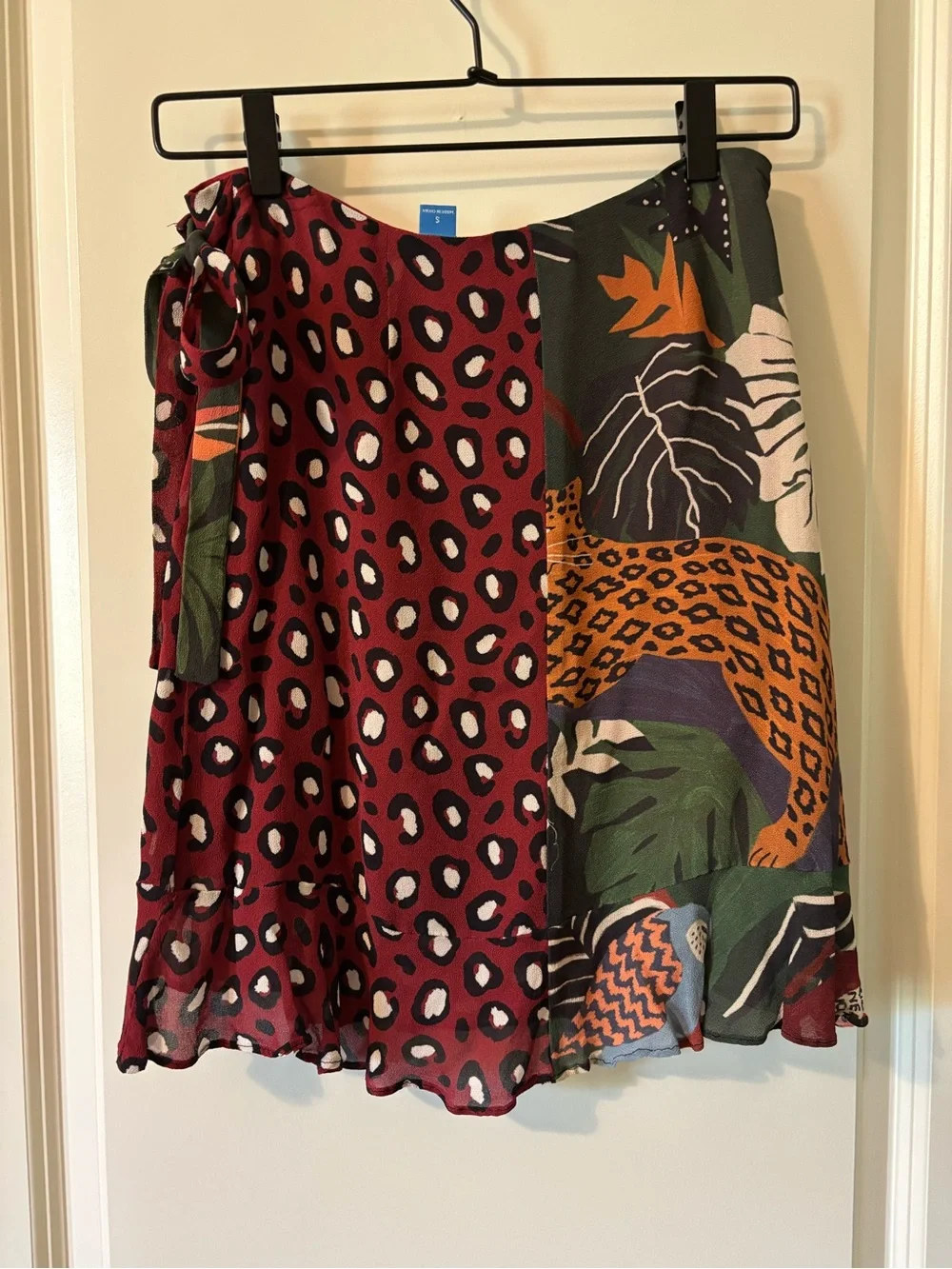 Anthropologie/Farm Rio Jungle Print Wrap Skirt - Picture 2 of 3